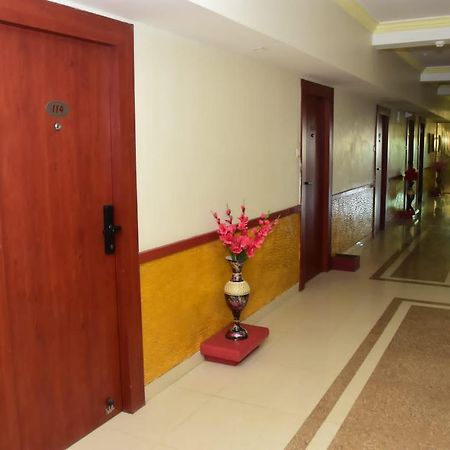 Hotel Shiv International Bhachau Dış mekan fotoğraf