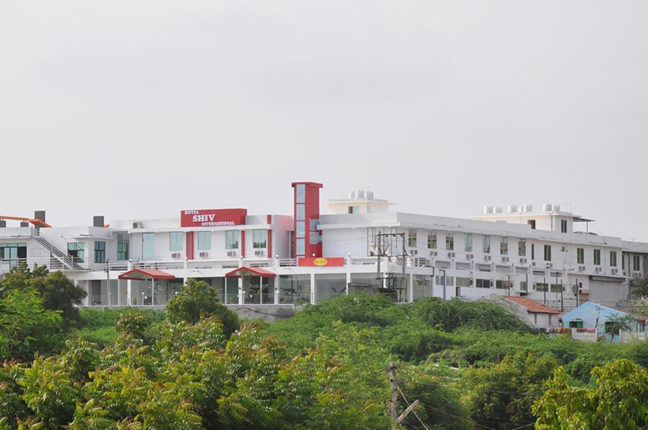Hotel Shiv International Bhachau Dış mekan fotoğraf