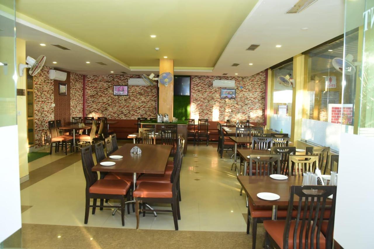 Hotel Shiv International Bhachau Dış mekan fotoğraf