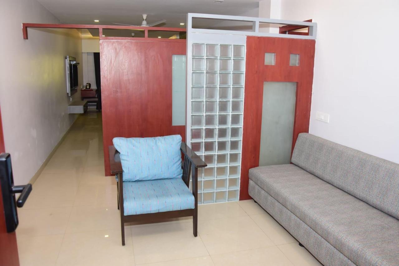 Hotel Shiv International Bhachau Dış mekan fotoğraf