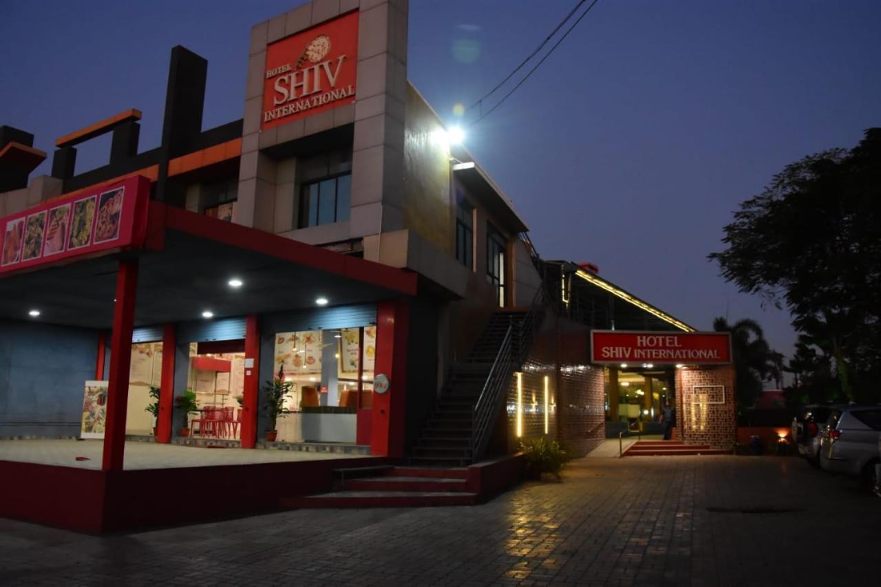 Hotel Shiv International Bhachau Dış mekan fotoğraf