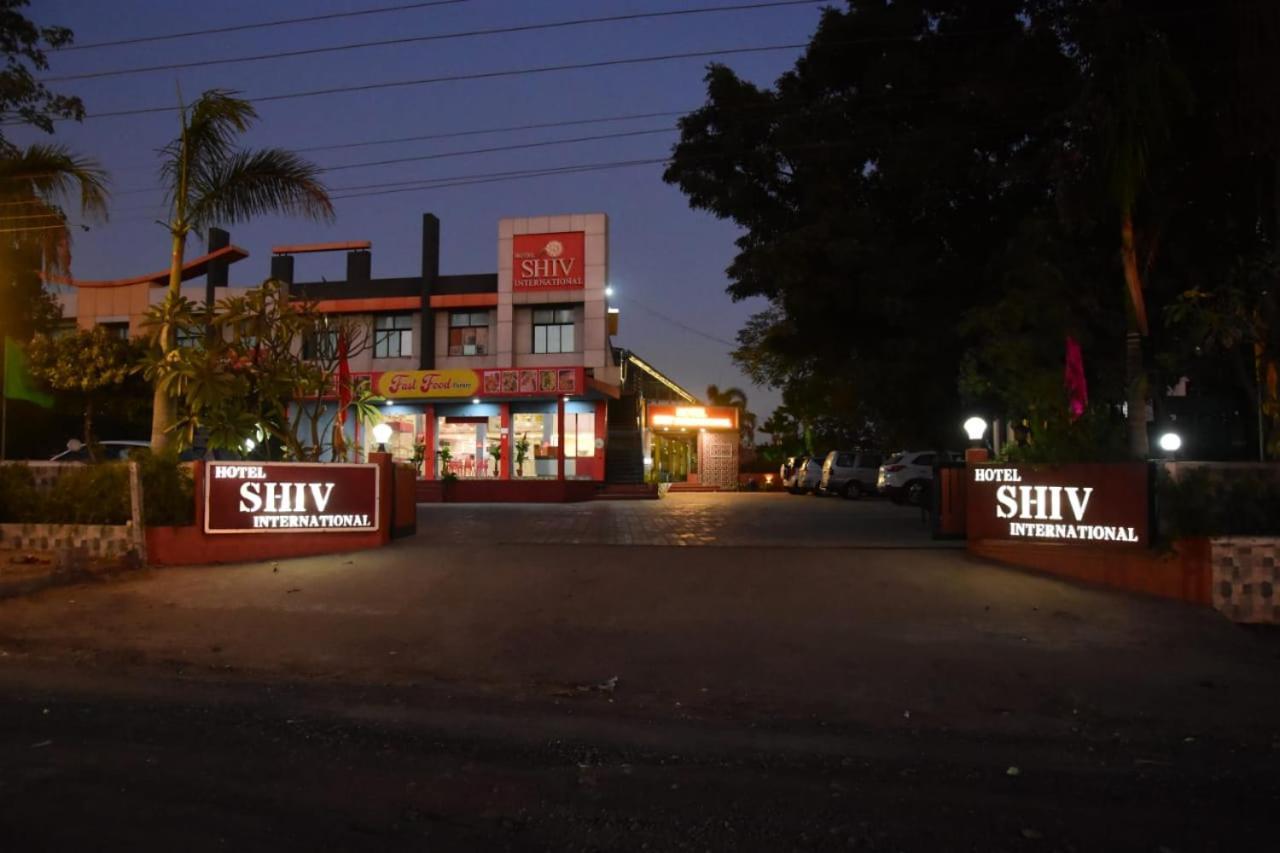 Hotel Shiv International Bhachau Dış mekan fotoğraf